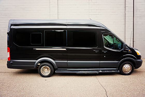 black limo bus rental in knoxville